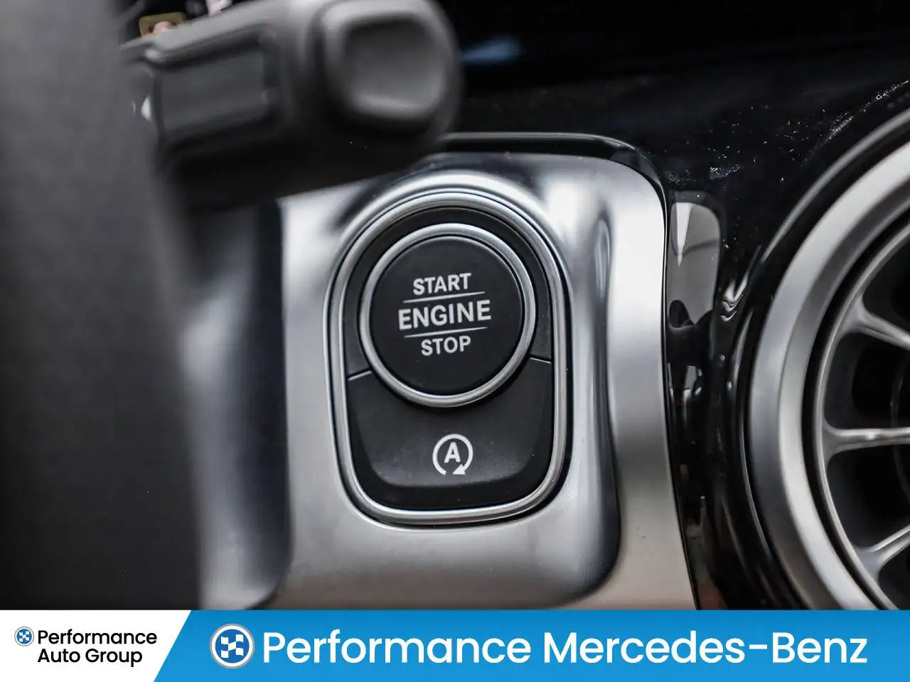 Mercedes-Benz GLB - Image 26