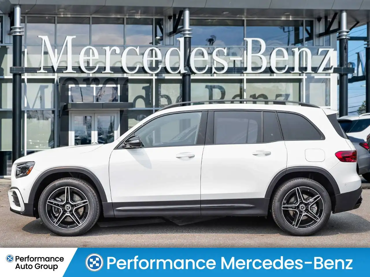 Mercedes-Benz GLB - Image 3