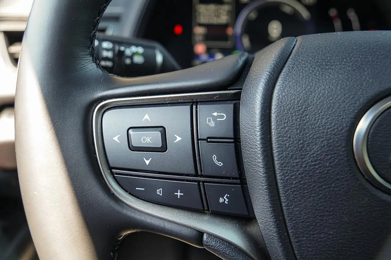 Lexus UX - Image 22