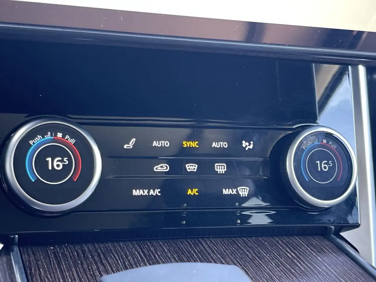 Land Rover Range Rover - Image 27