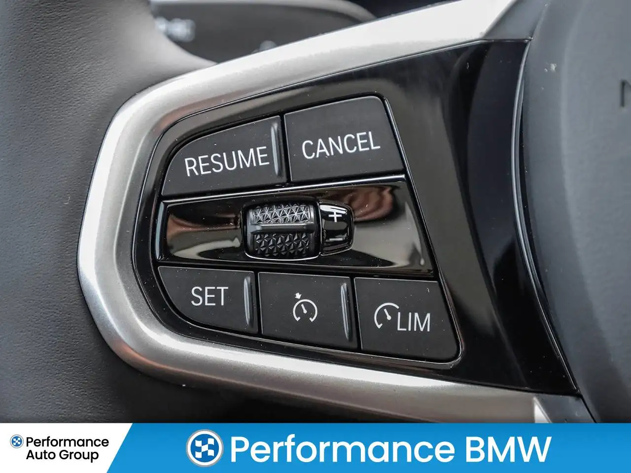 BMW i4 - Image 17