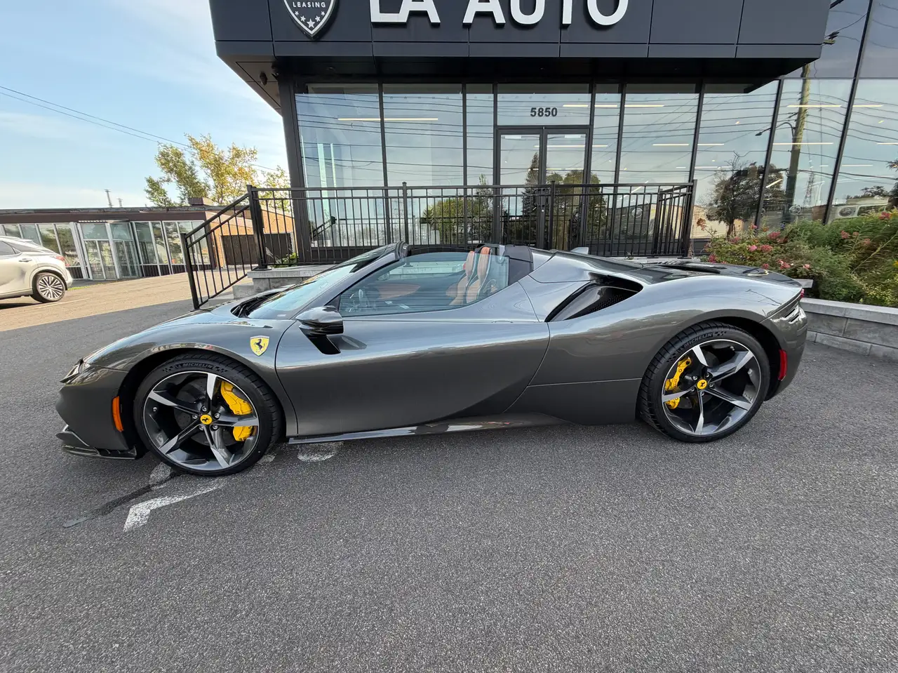 Ferrari SF90 Spider - Image 15