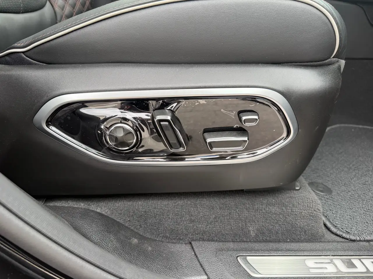 Jeep Grand Cherokee - Image 39