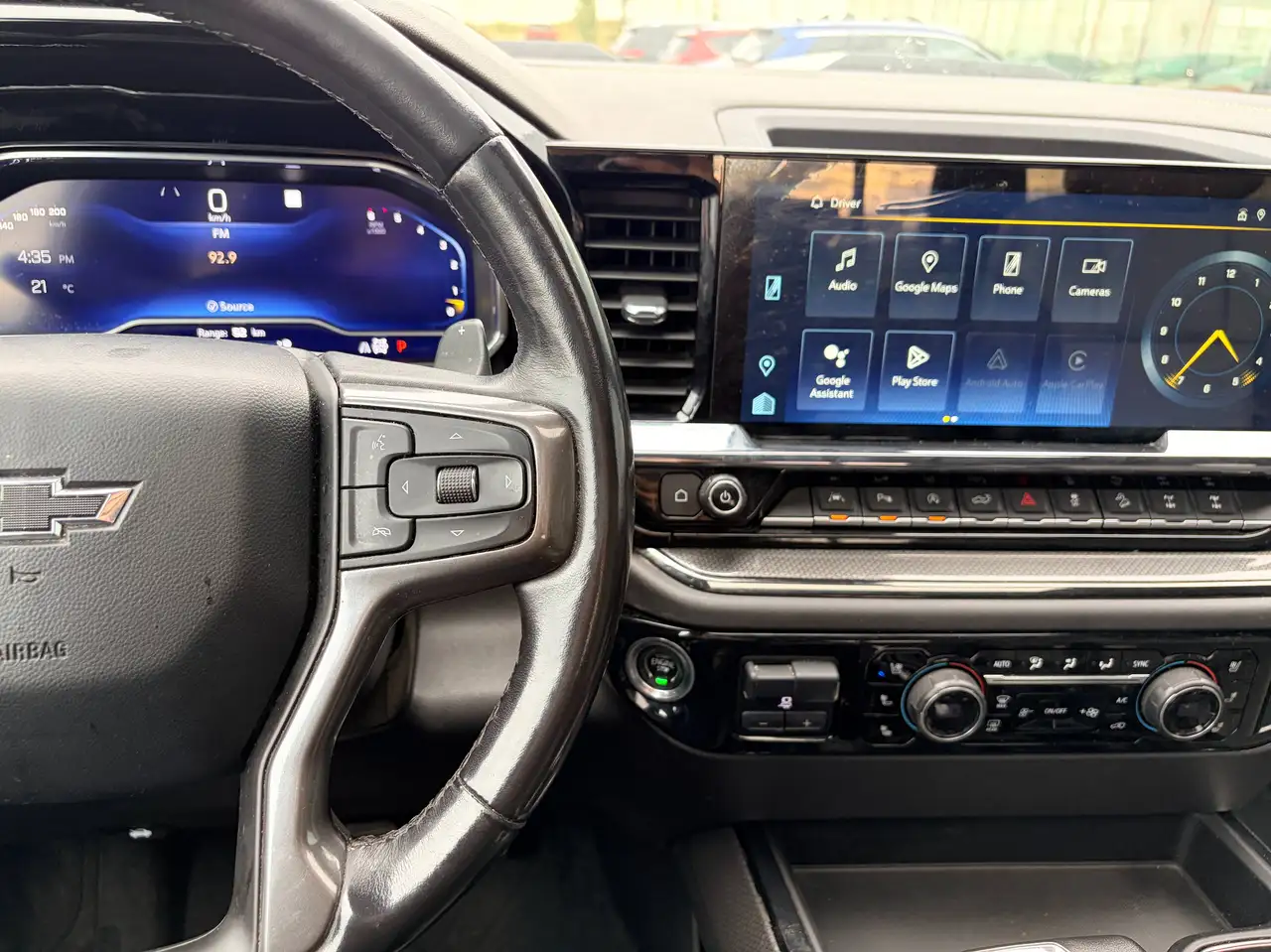 Chevrolet Silverado 1500 - Image 17
