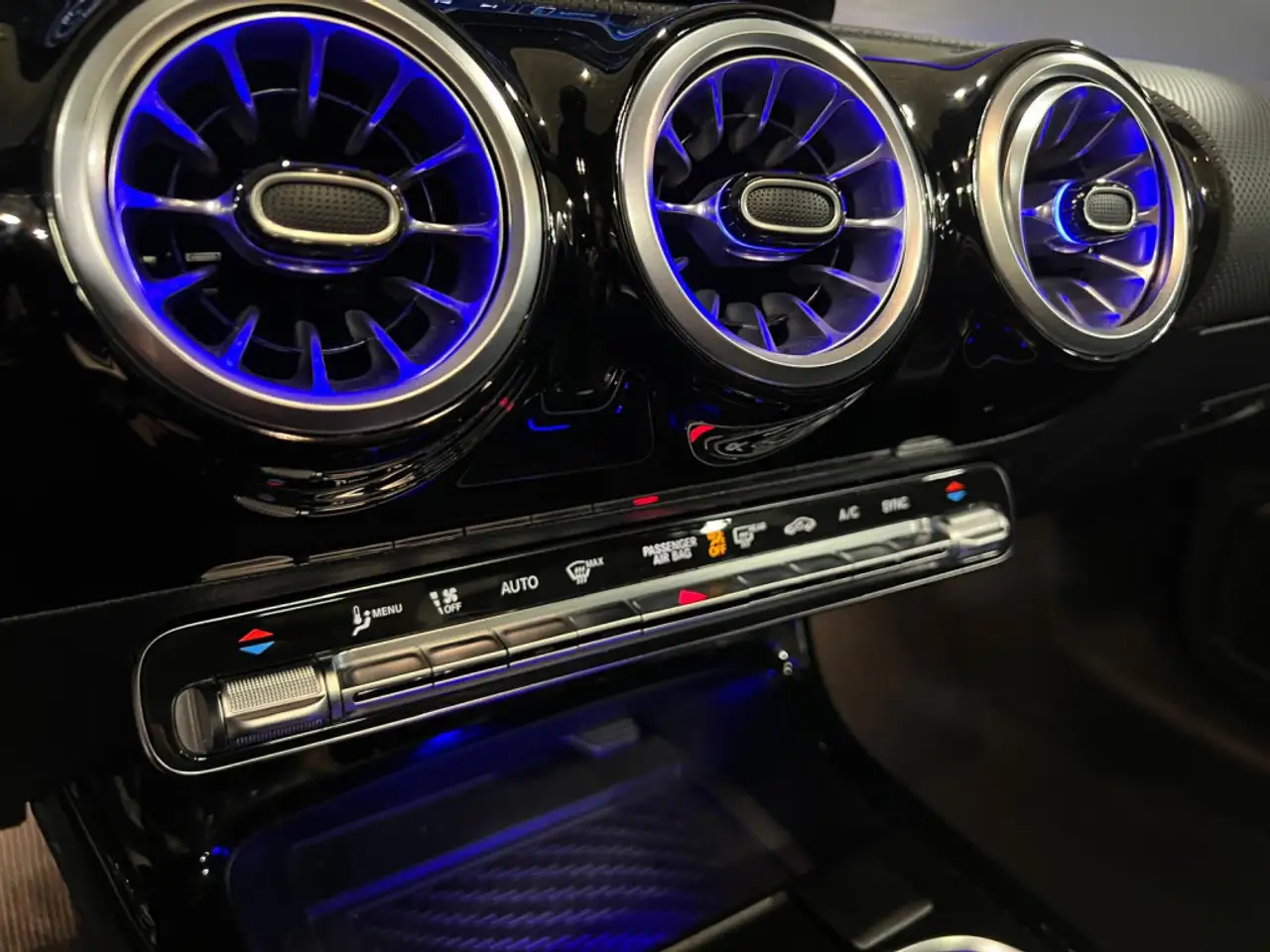 Mercedes-Benz CLA - Image 38