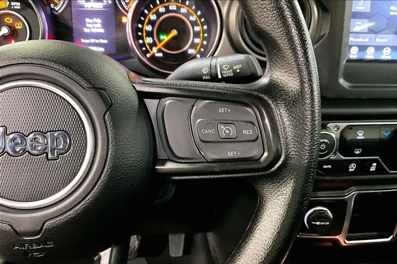 Jeep Wrangler - Image 19
