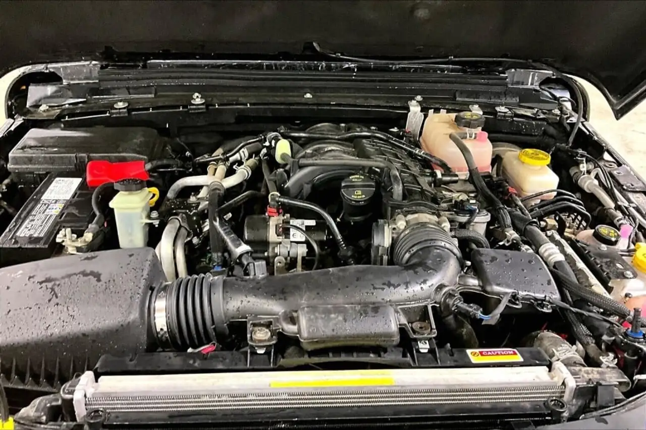 Jeep Wrangler - Image 10