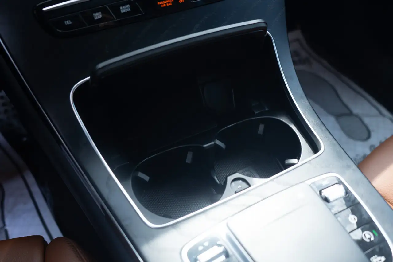 Mercedes-Benz GLC - Image 21