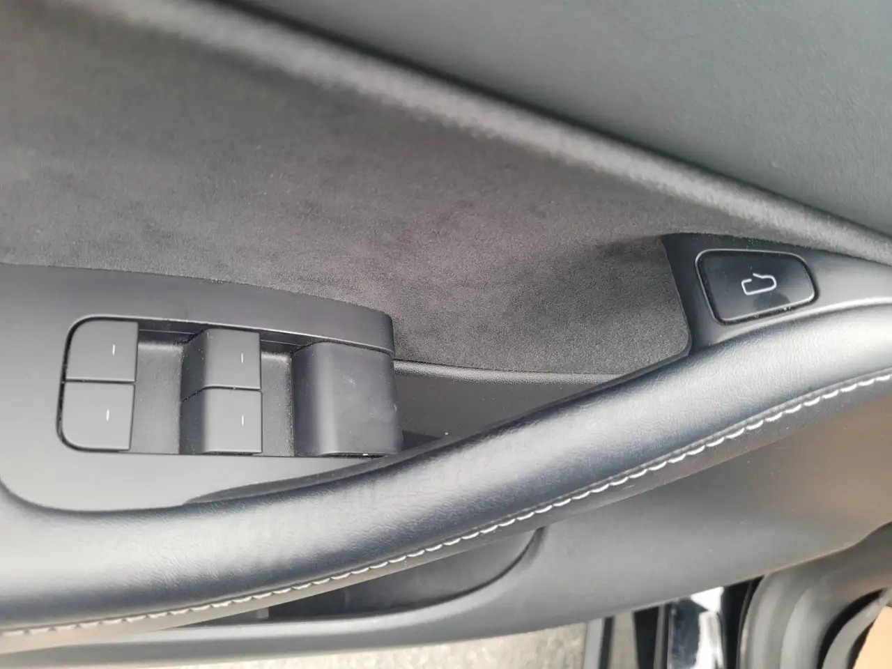 Tesla Model Y - Image 13