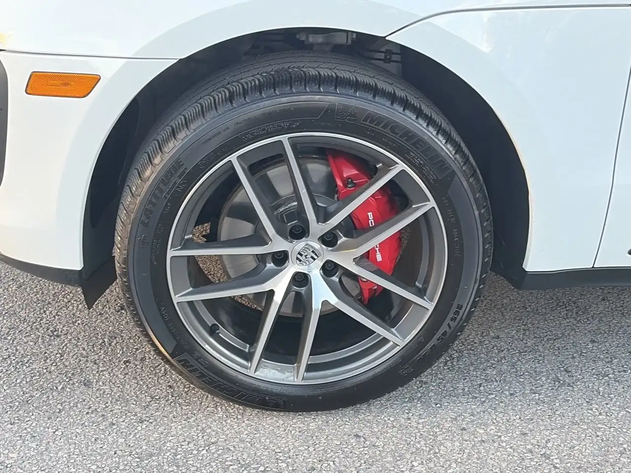 Porsche Macan - Image 18
