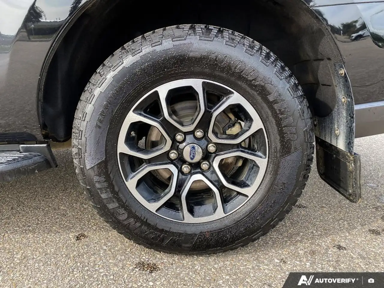 Ford Expedition - Image 6
