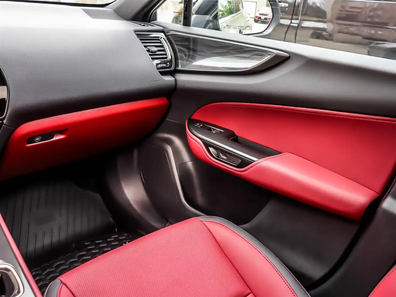 Lexus NX - Image 12