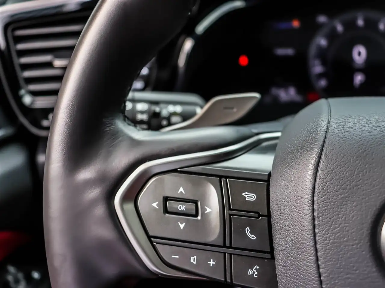 Lexus NX - Image 31