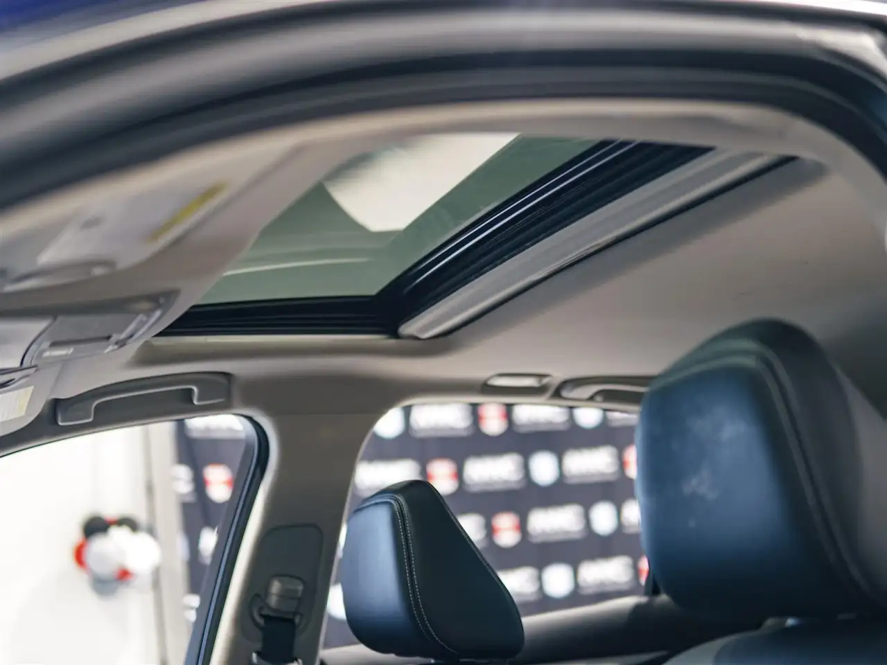 Infiniti Q50 - Image 17