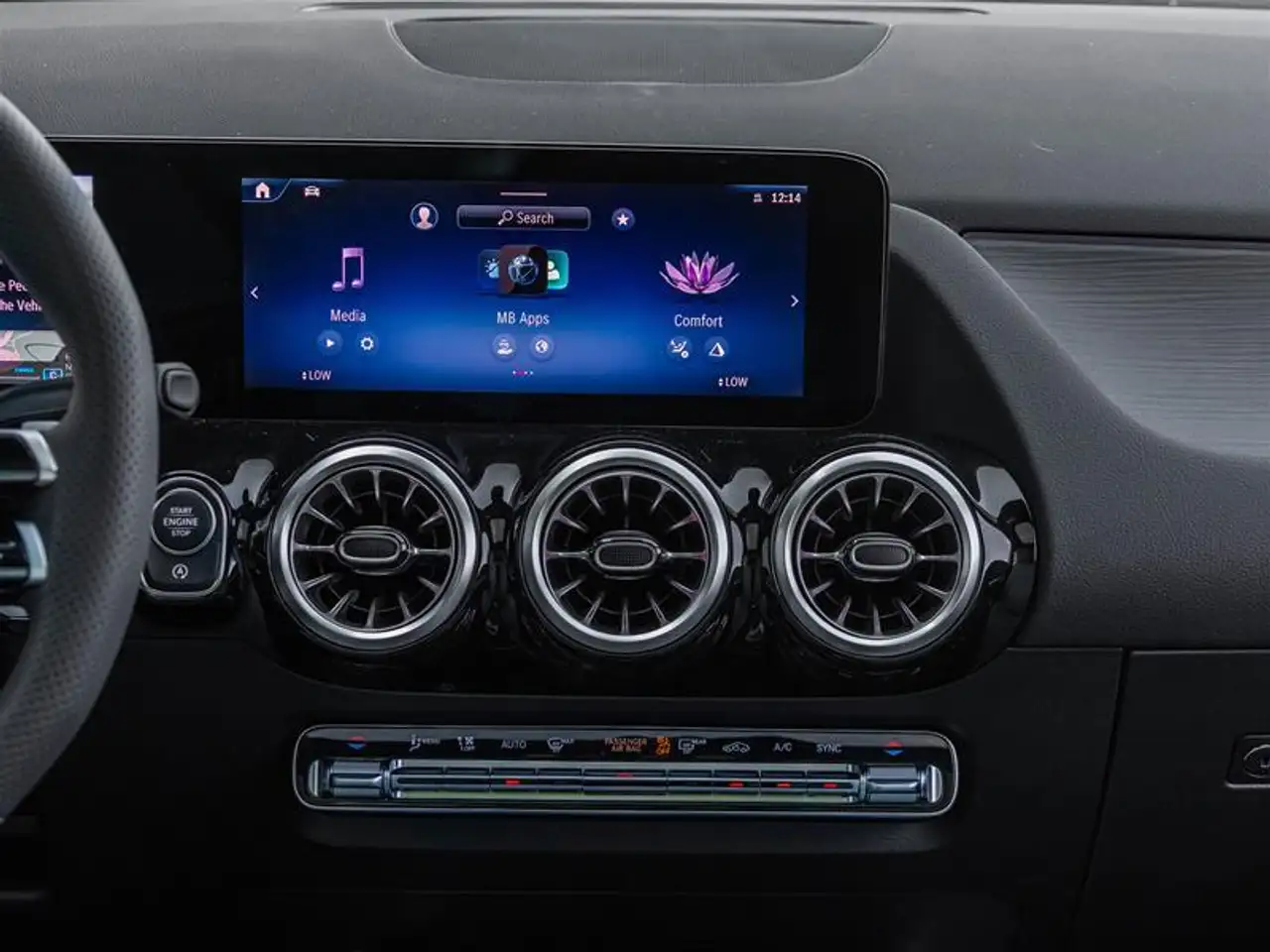Mercedes-Benz GLA - Image 28