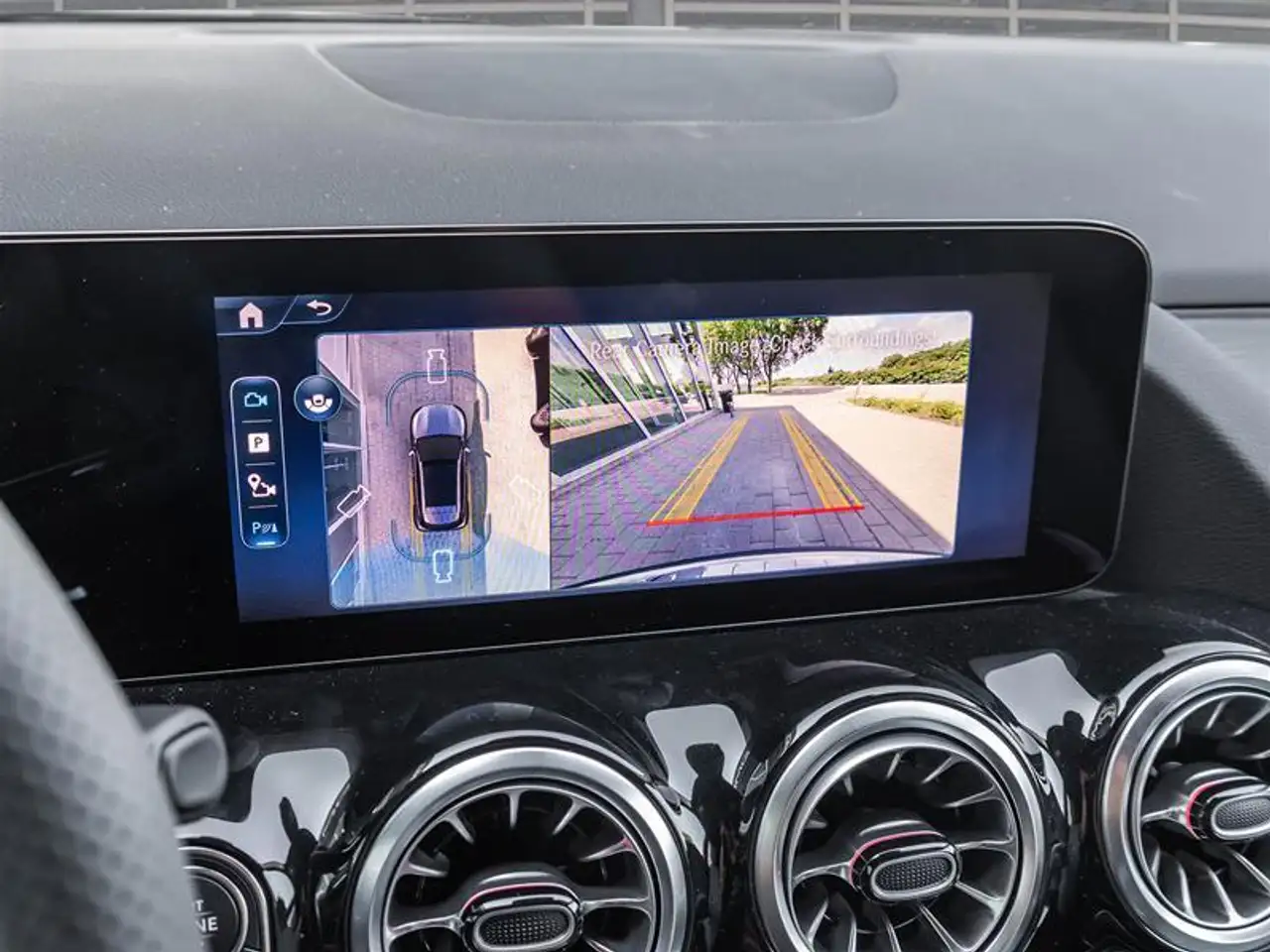 Mercedes-Benz GLA - Image 15