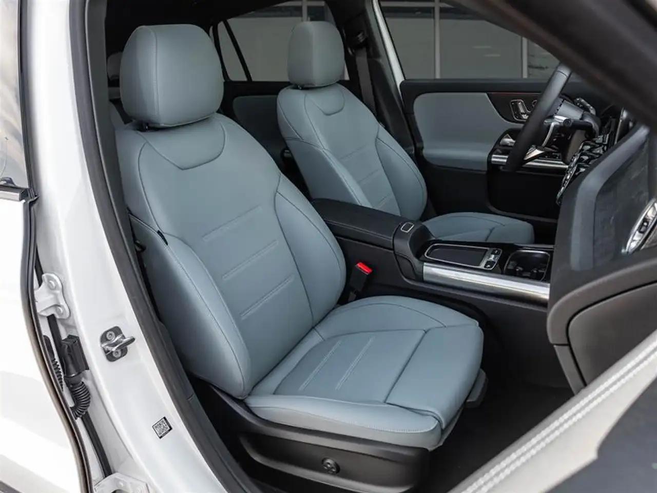 Mercedes-Benz GLA - Image 25