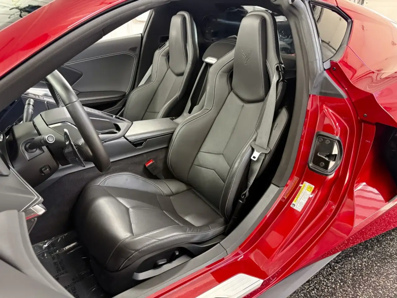 Chevrolet Corvette - Image 18