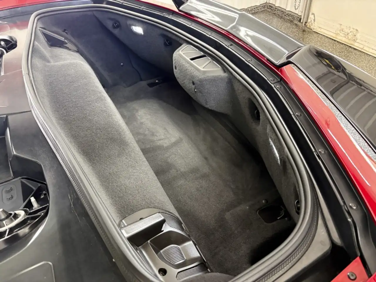 Chevrolet Corvette - Image 39