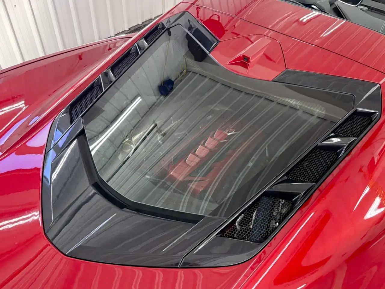 Chevrolet Corvette - Image 12