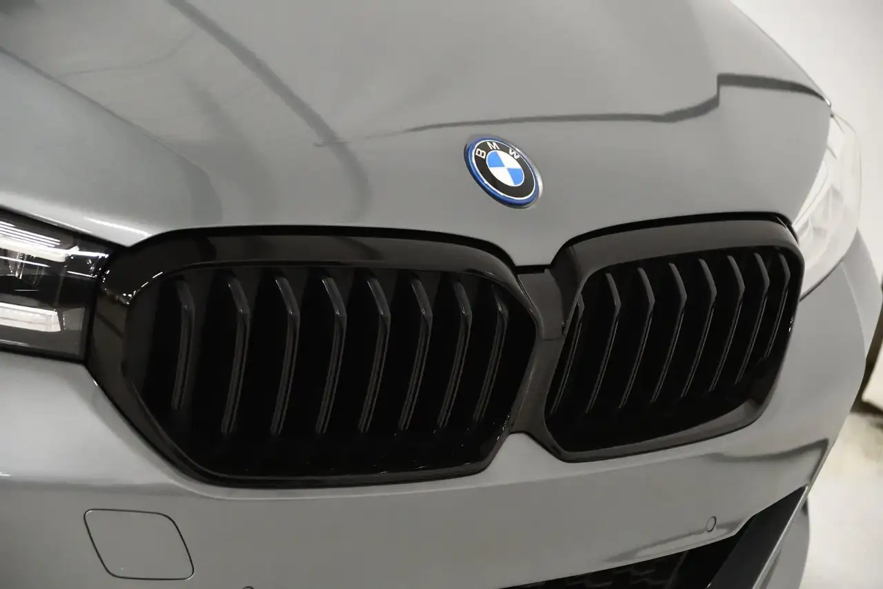 BMW 5 Series - Image 3