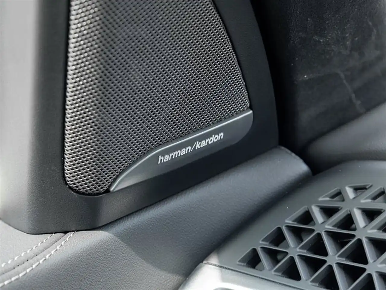 BMW X7 - Image 19