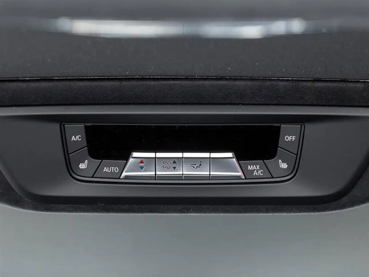 BMW X7 - Image 34