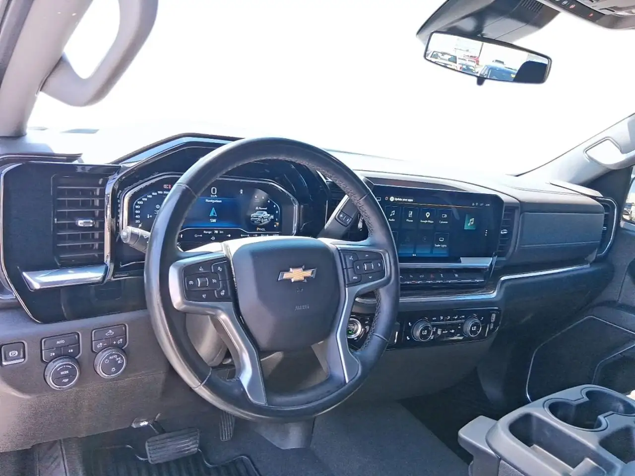 Chevrolet Silverado 1500 - Image 9
