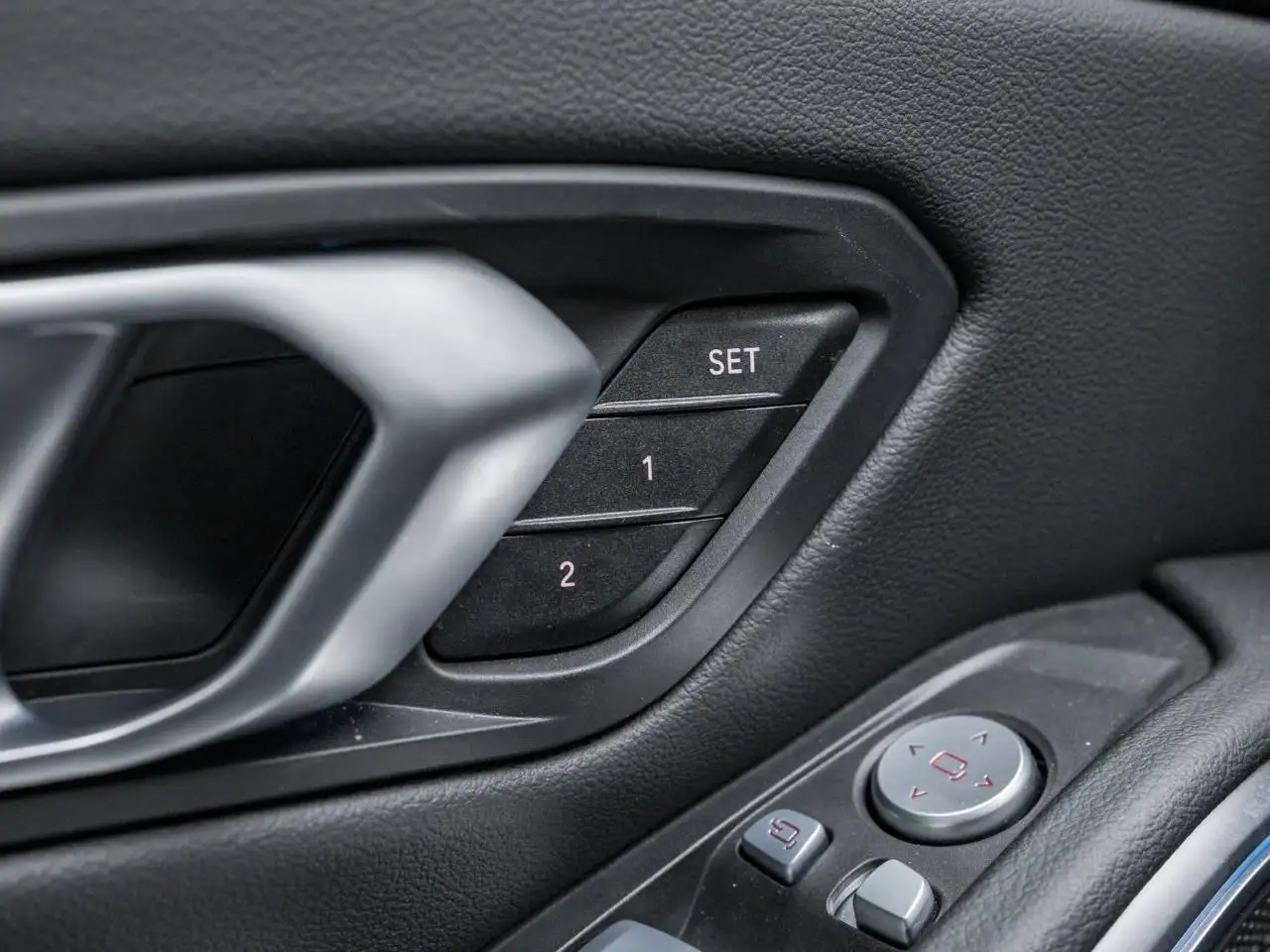 BMW 3 Series - Image 14
