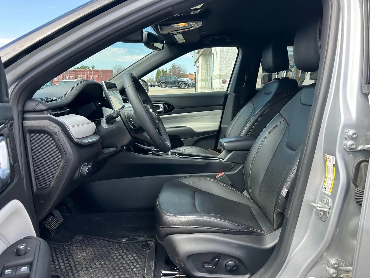 Jeep Compass - Image 11