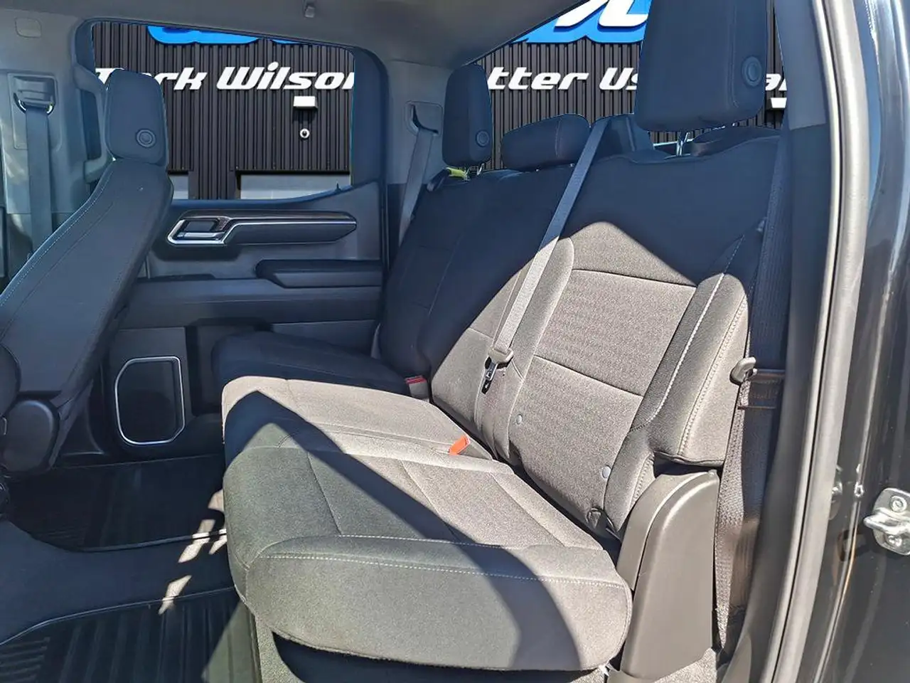 Chevrolet Silverado 1500 - Image 25