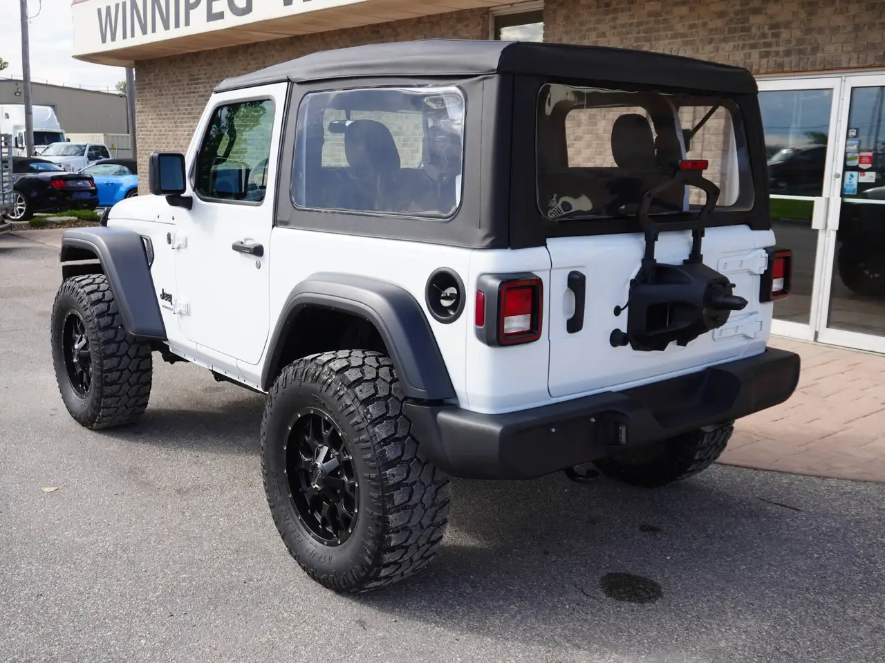 Jeep Wrangler - Image 19