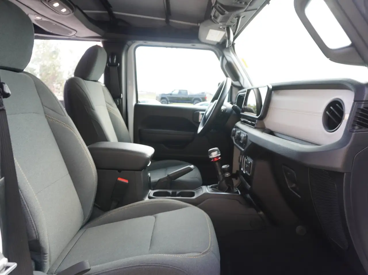 Jeep Wrangler - Image 38