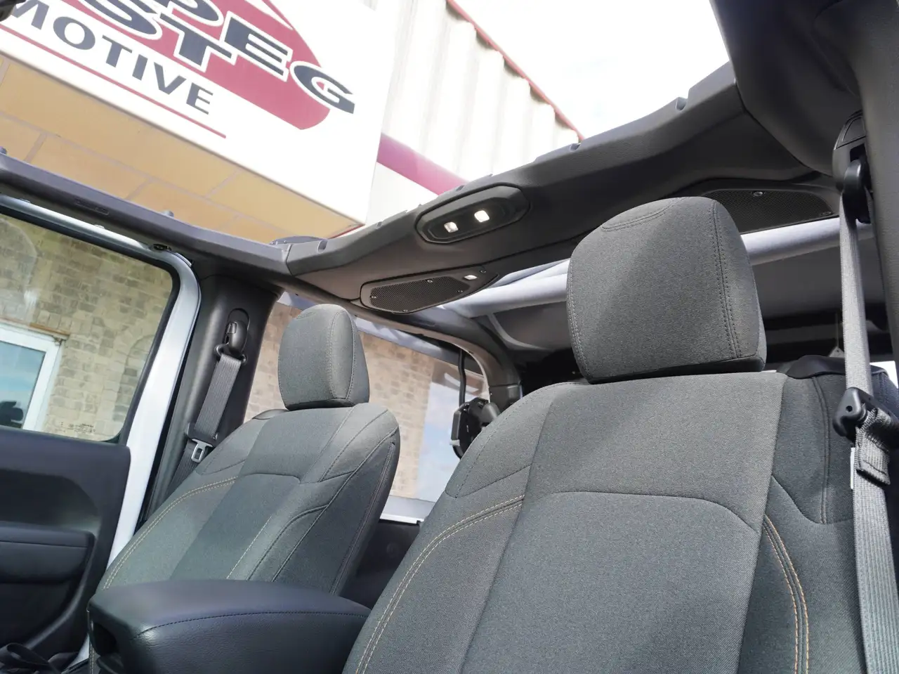 Jeep Wrangler - Image 29