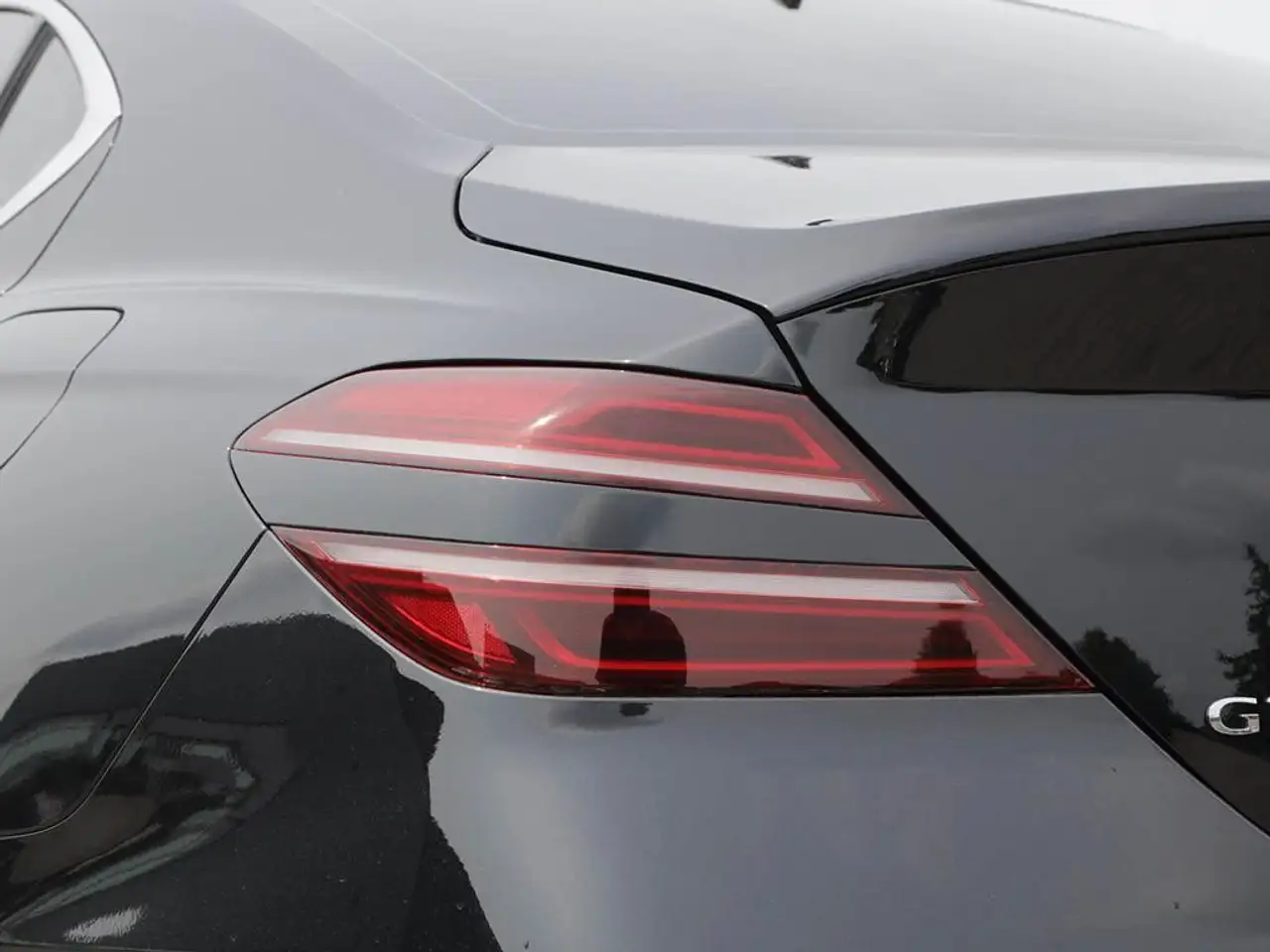 Genesis G70 - Image 12