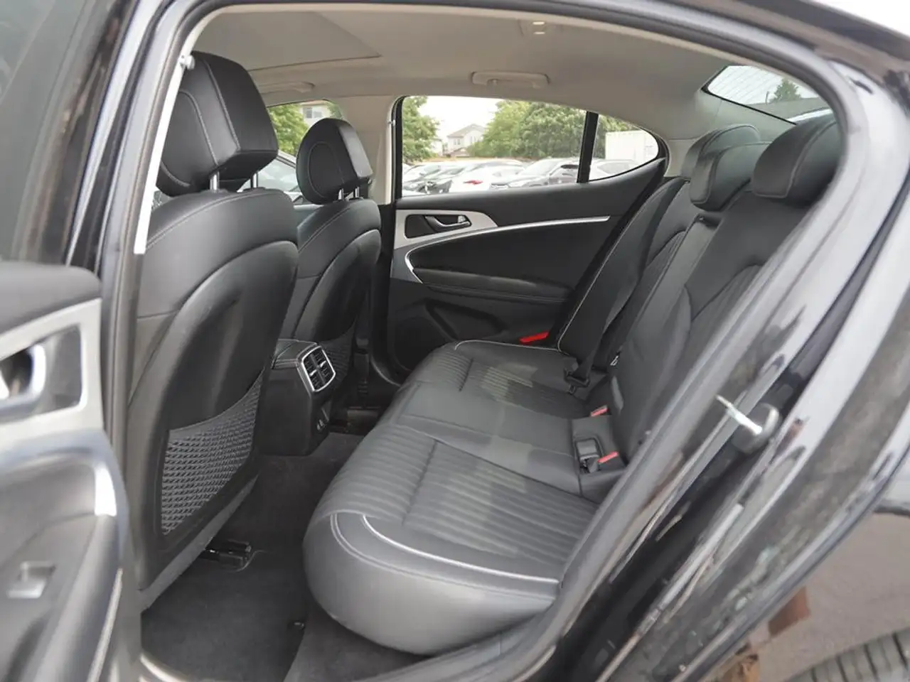 Genesis G70 - Image 25