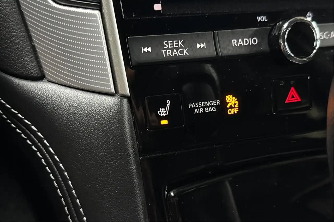 Infiniti Q50 - Image 31