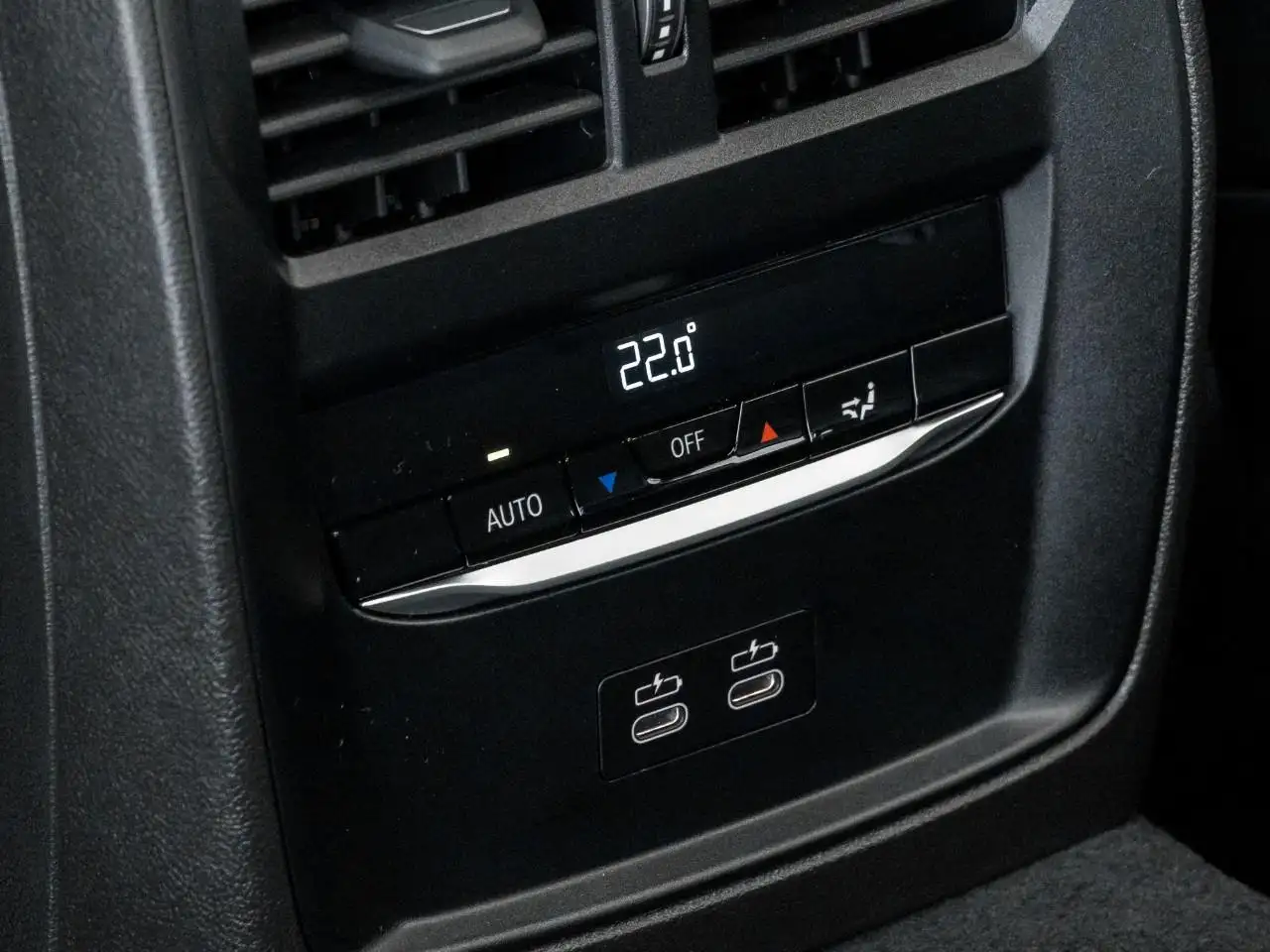 BMW 3 Series - Image 25