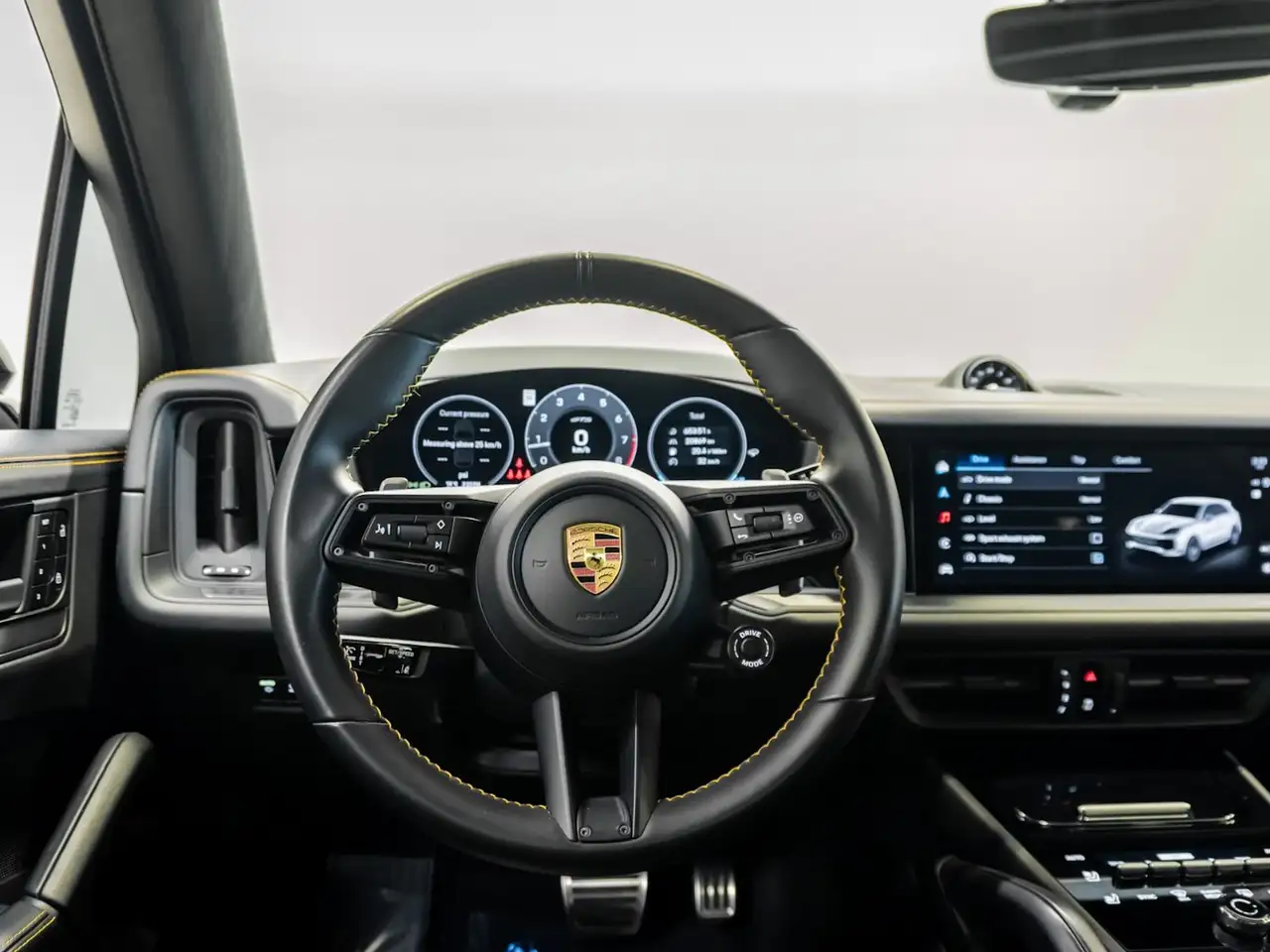 Porsche Cayenne - Image 15