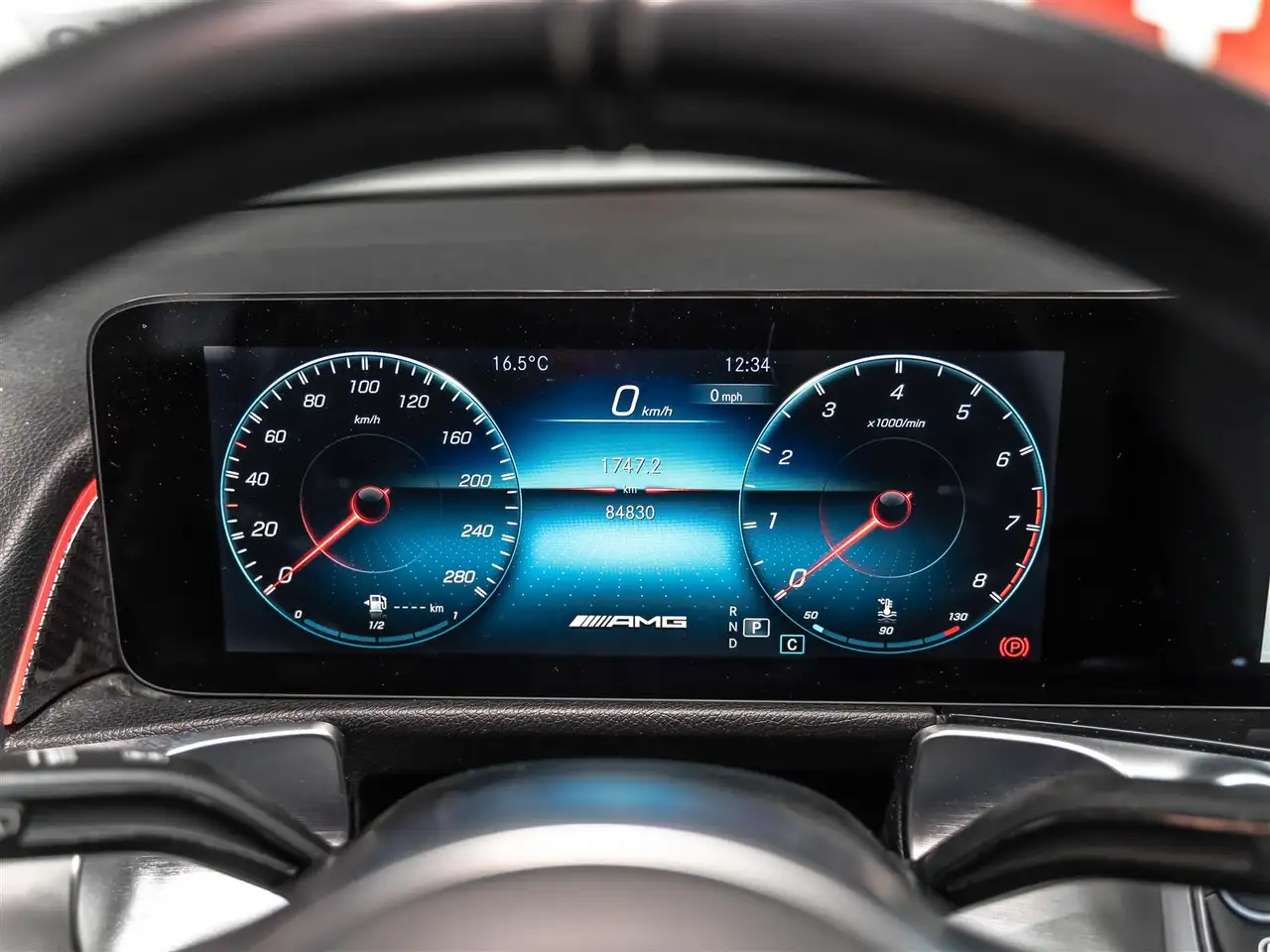 Mercedes-Benz GLB - Image 17