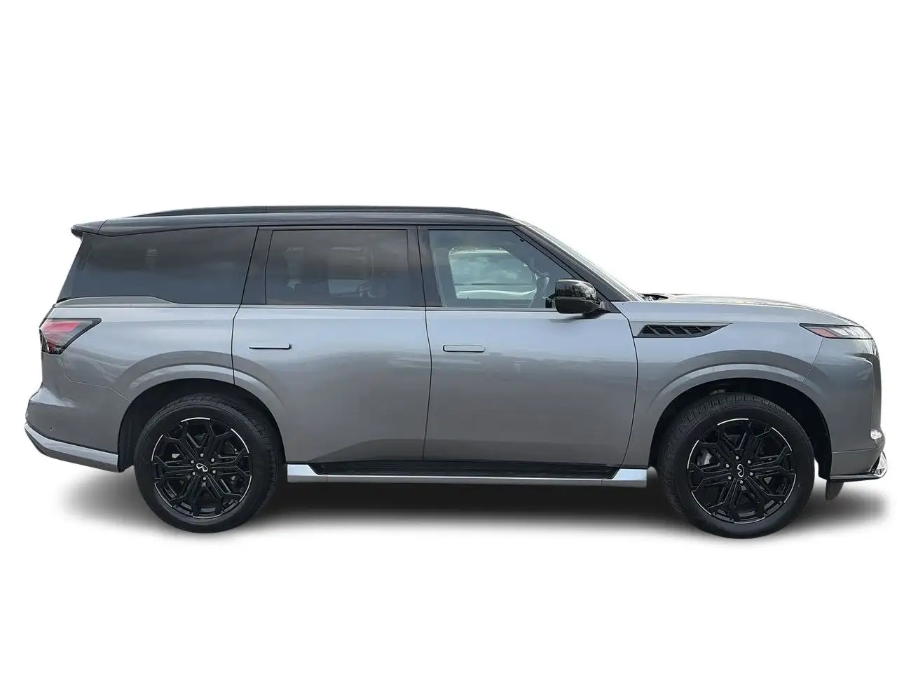Infiniti QX80 - Image 16