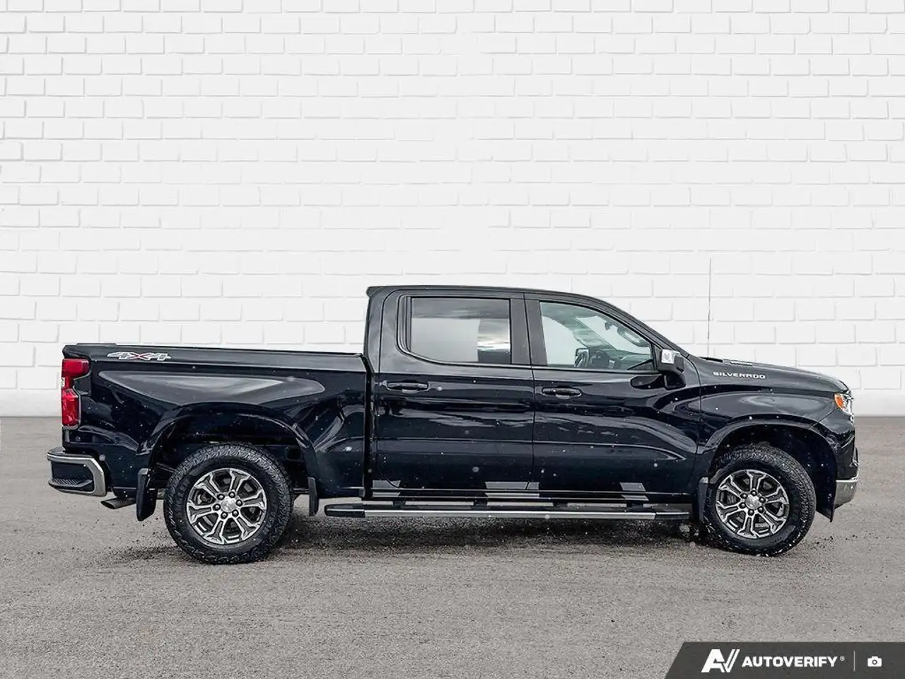 Chevrolet Silverado 1500 - Image 6