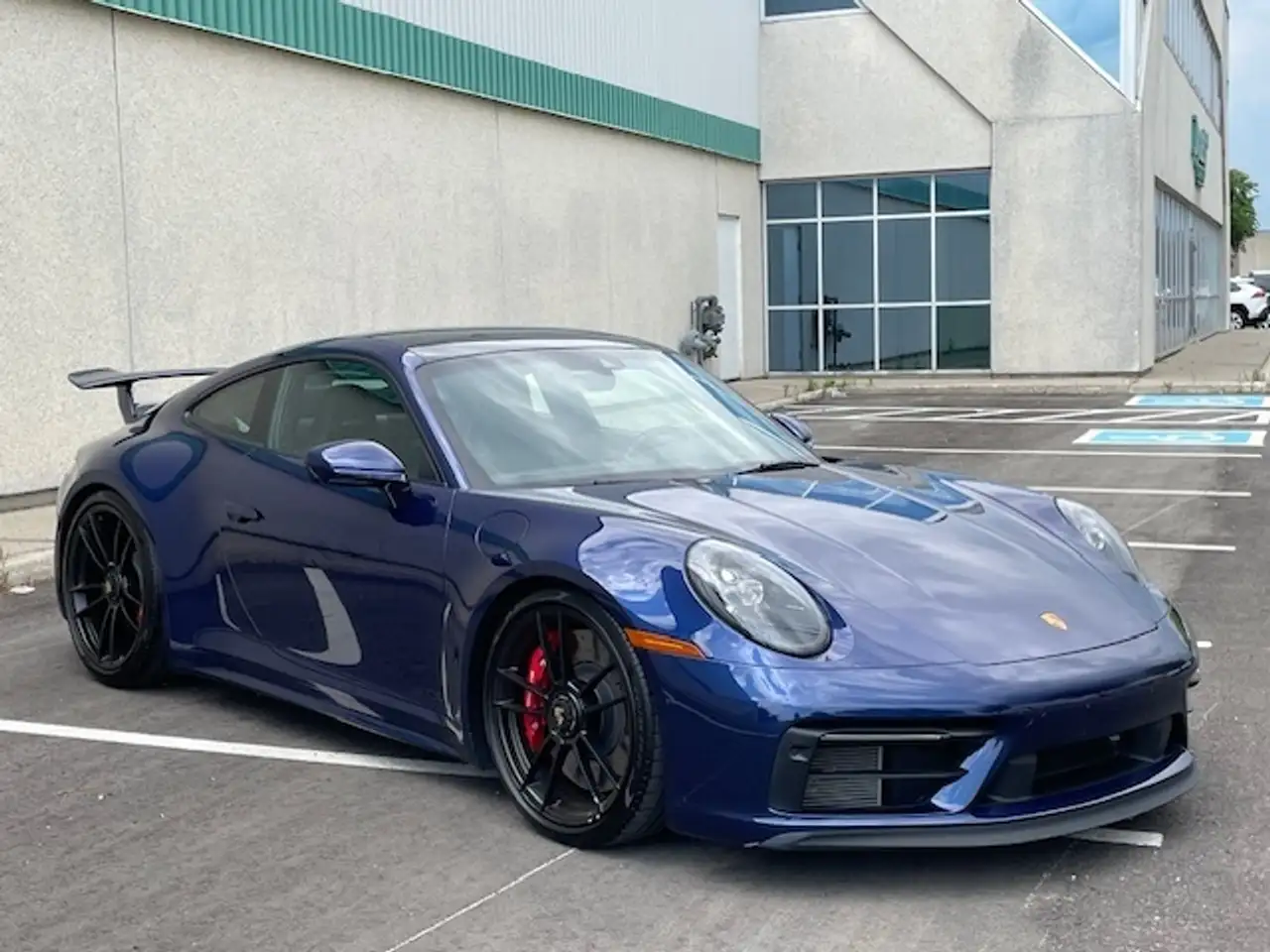 Porsche 911 - Image 9