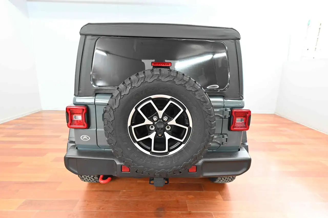 Jeep Wrangler - Image 8