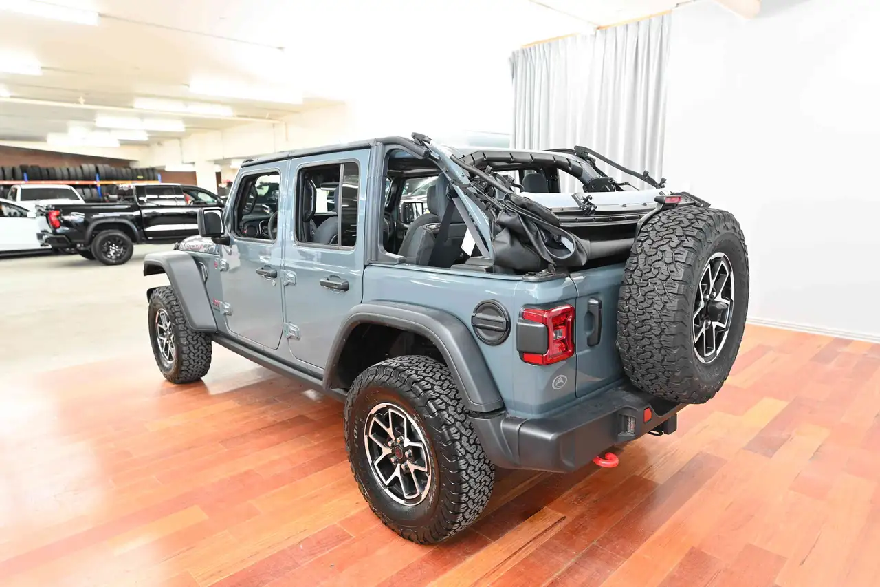 Jeep Wrangler - Image 7