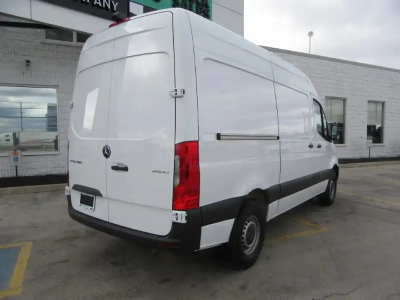 Mercedes-Benz Sprinter - Image 3