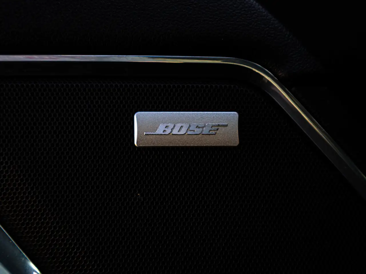 Chevrolet Silverado 1500 - Image 22