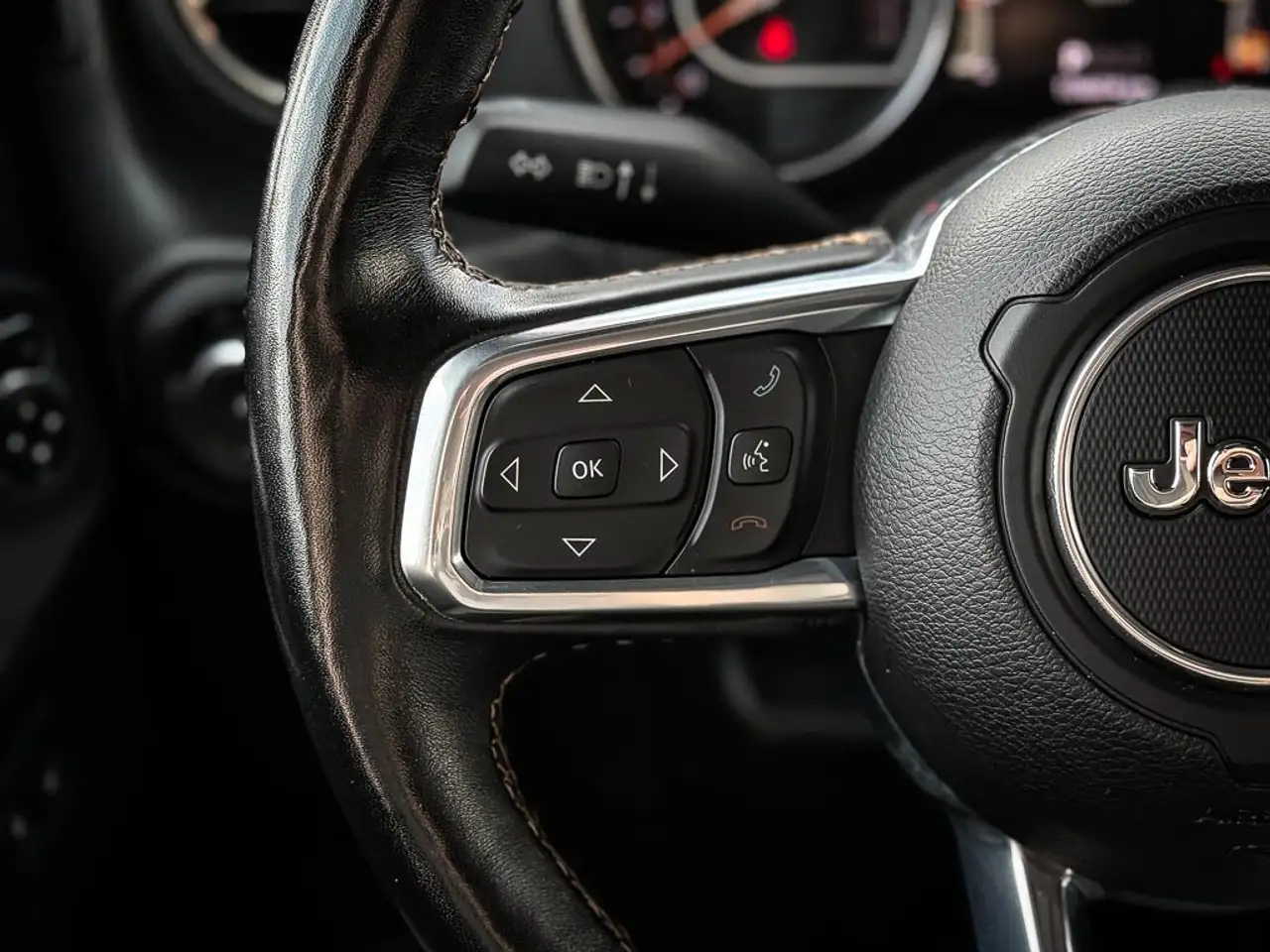 Jeep Wrangler - Image 15