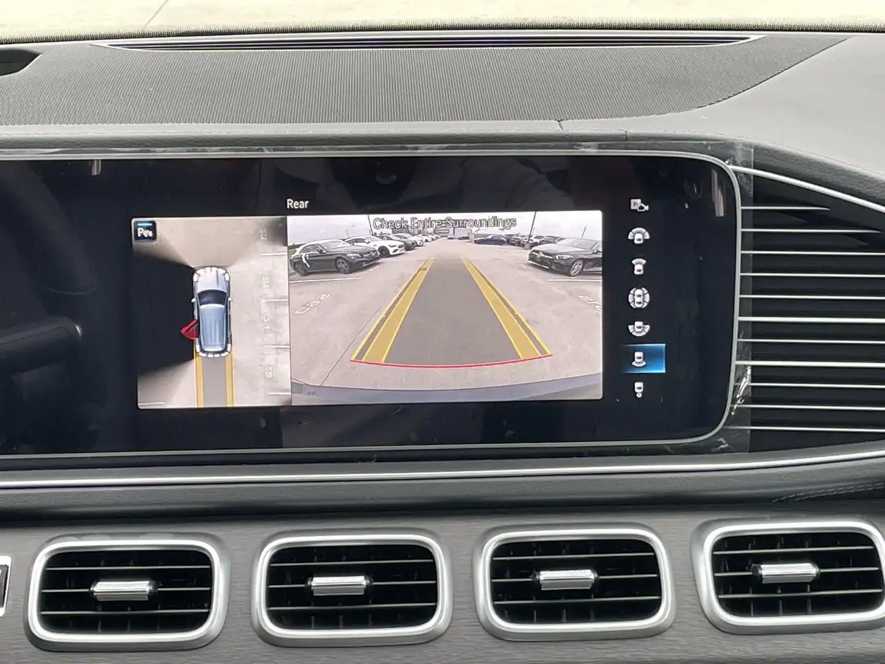 Mercedes-Benz GLE - Image 25