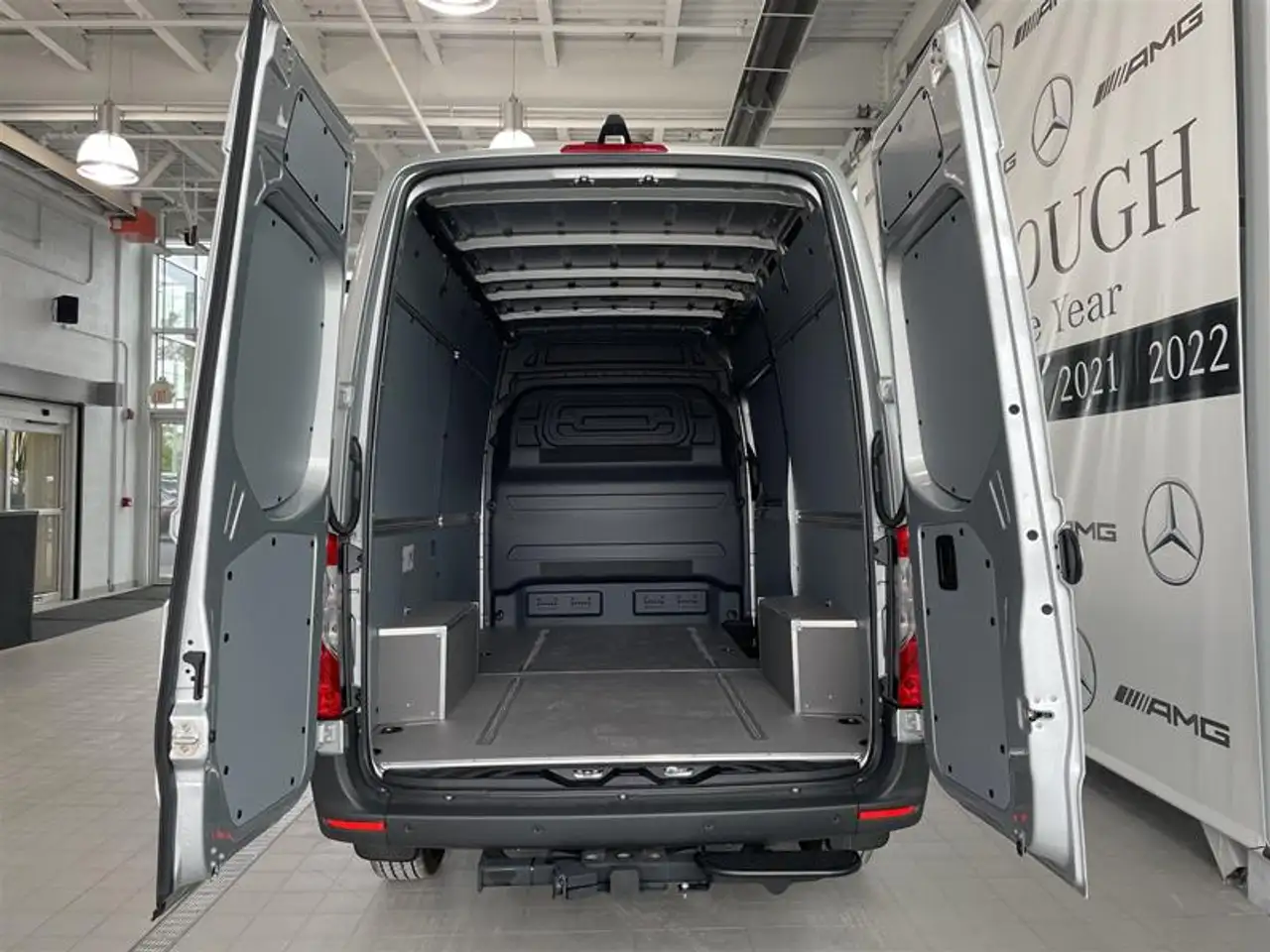 Mercedes-Benz Sprinter - Image 6